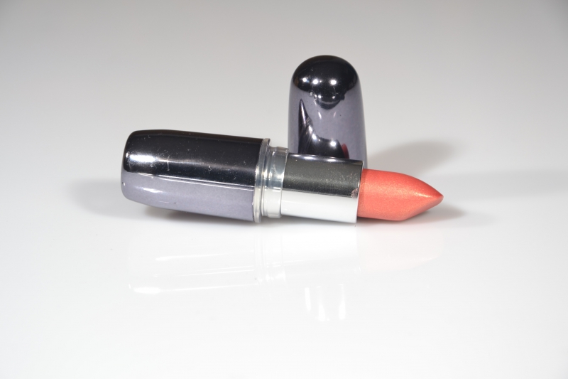 esthetique-LE BEAUSSET-min_lipstick-273109